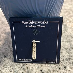 Silverworks Charm “Sisters”